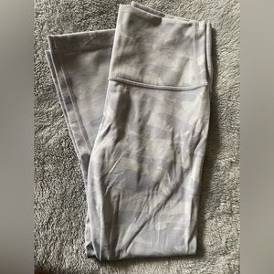 Lululemon Wunder Under High-Rise Crop 21” *Luxtreme leggings